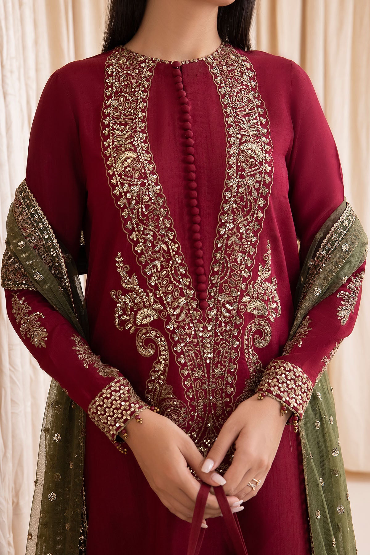 Jazmin Luxury Formals – UR-7004