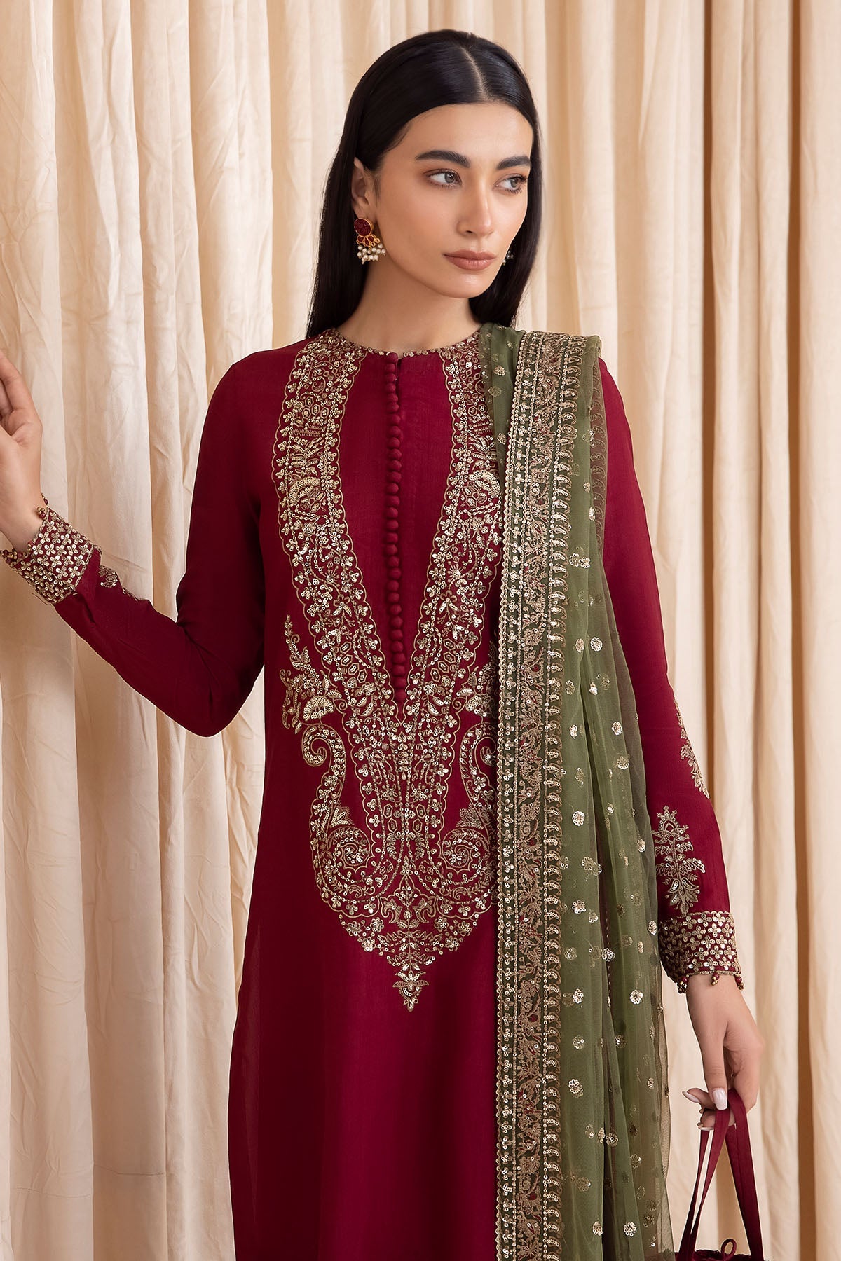 Jazmin Luxury Formals – UR-7004
