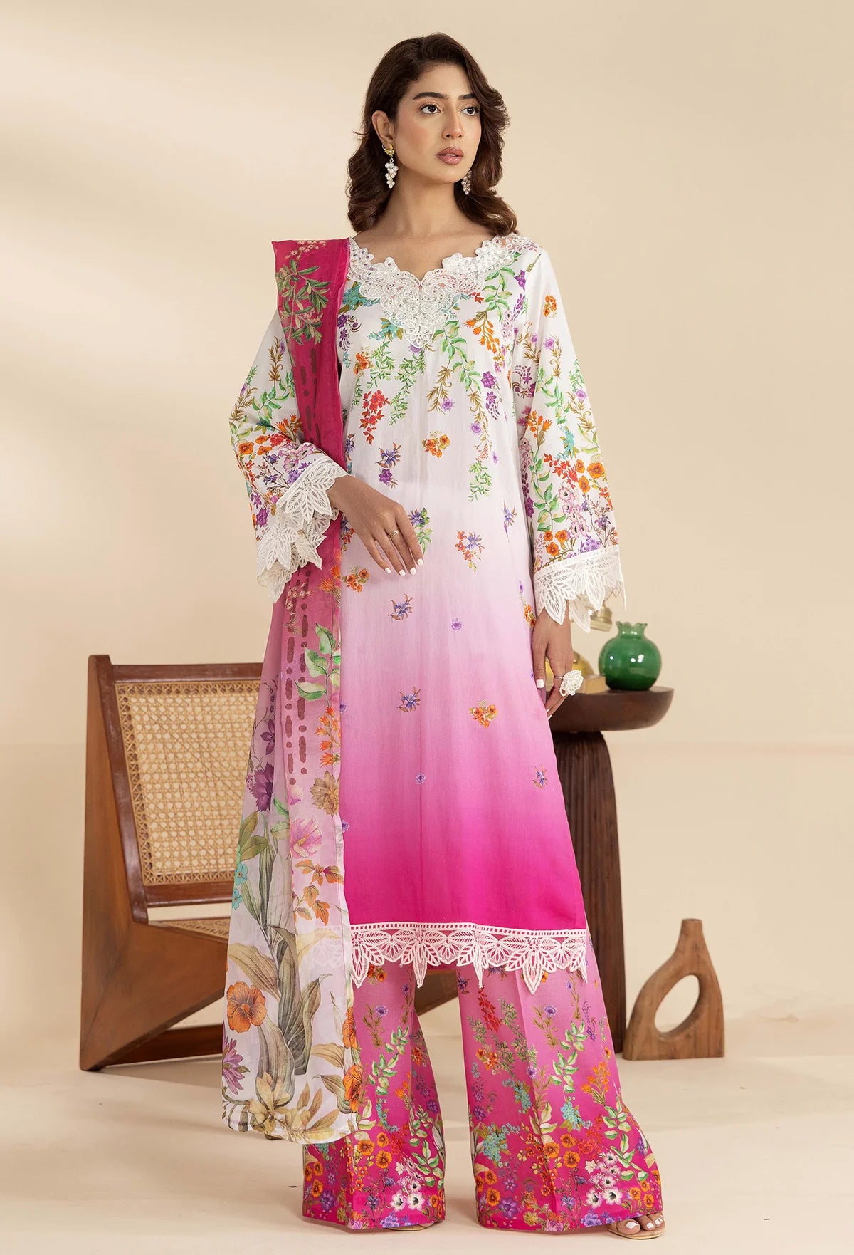 Adan Libas lawn embroidery APUL03-D28