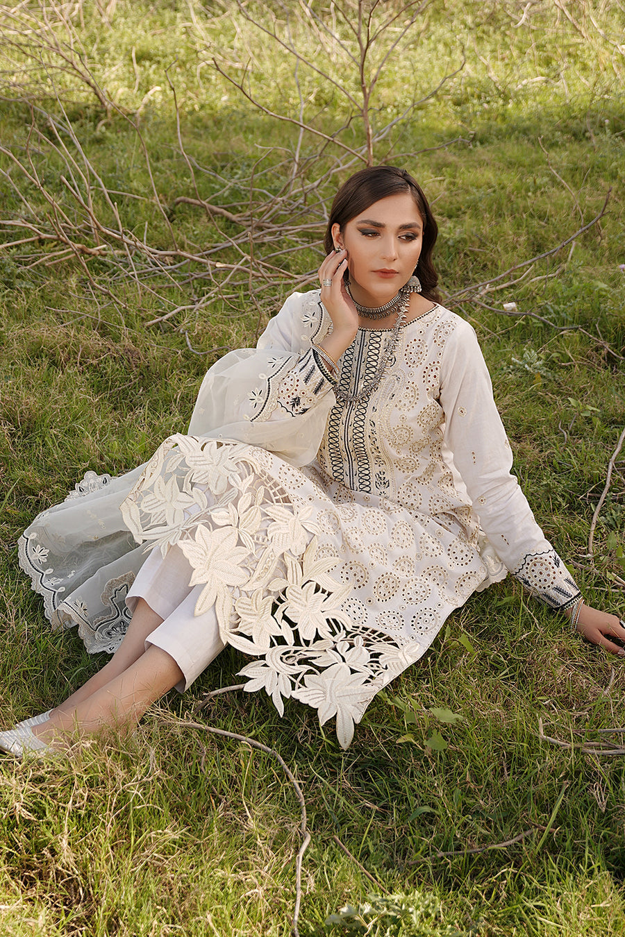 MARYAM'S LUXURY lawn embroidery 3 piece suit